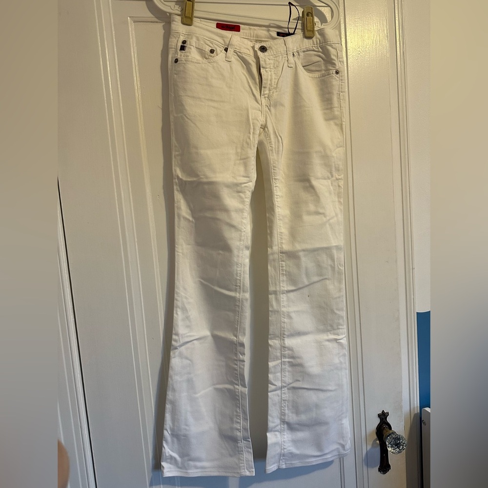 AG Adriano Goldschmied “The Angel” white jeans. Size 26.